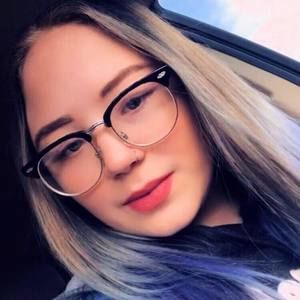 Meet your Posher, Katelyn